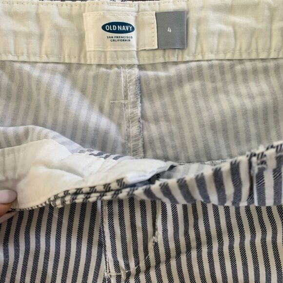 Old Navy Shorts, Size 4 - Picture 3 of 3
